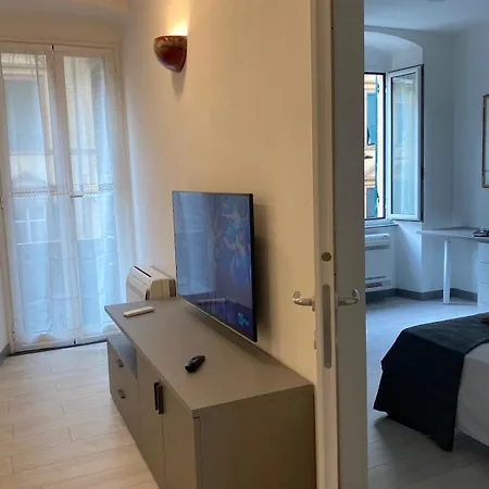 Ada - Apartment La Spezia